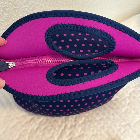 Built Cooler Bag, Navy Blue & Purple. NWT. Strap included. - Picture 5 of 6